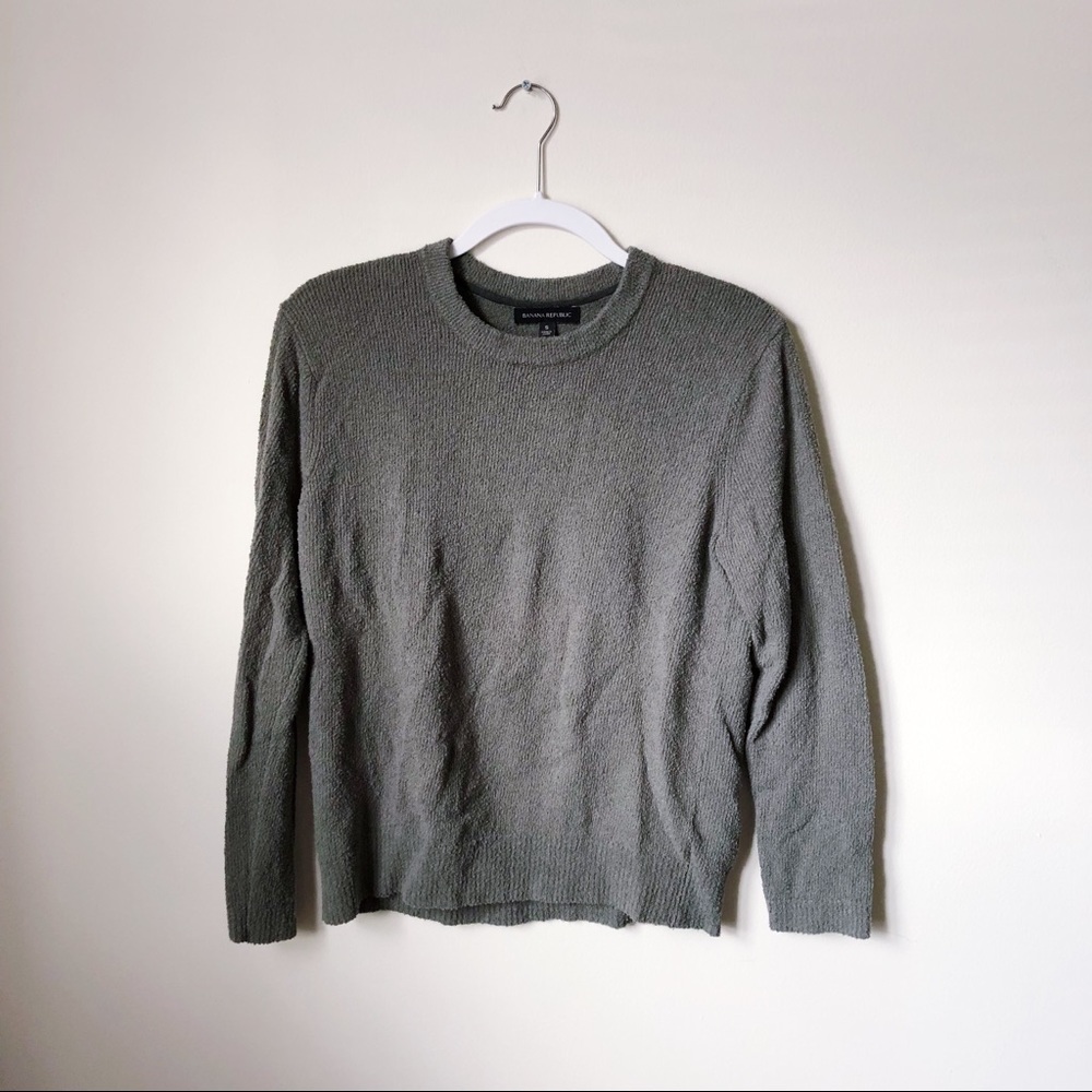 LAST CHANCE Banana Republic Crew Neck Sweater